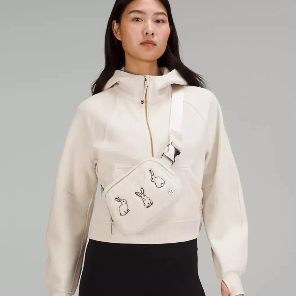 NWT Lululemon Exclusive New Year Fleece Everywhere Belt Bag - Picture 5 of 9